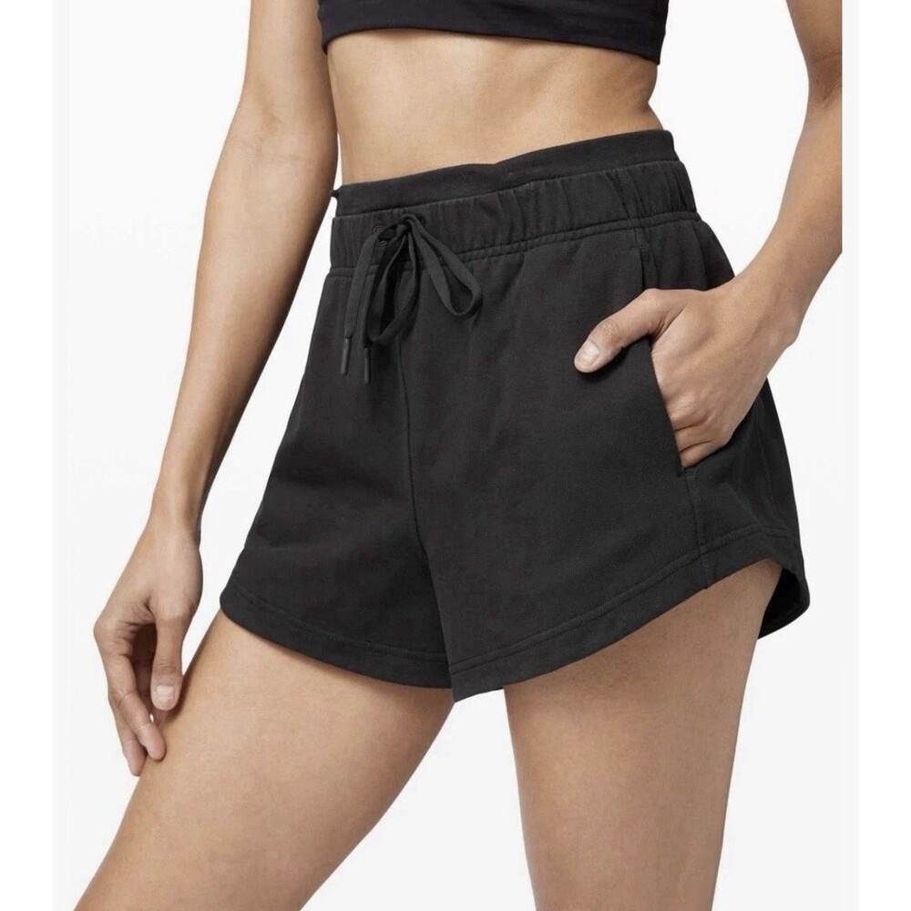Lululemon Inner Glow 3" High-Rise Shorts Black Size 4 Pockets Athleisure Sporty